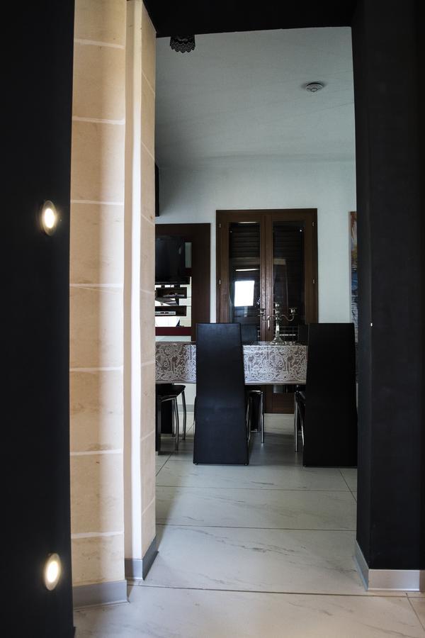 Luxury Apartment - Fort Chambray Għajnsielem Екстериор снимка