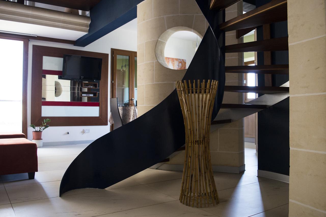Luxury Apartment - Fort Chambray Għajnsielem Екстериор снимка
